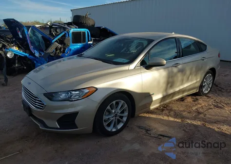 2019 Ford Fusion Hybrid Se z USA, uszkodzony, nr VIN 3FA6P0LU6KR188567